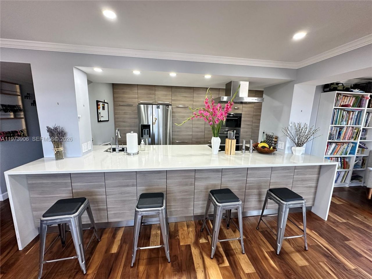 401 Golden Isles Dr , Unit 1013, Hallandale Beach, FL 33009 Photo