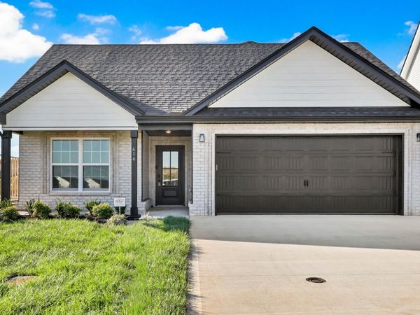 614 Kinross Drive , Clarksville, TN 37043