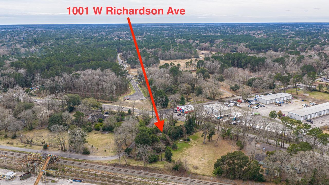 1001 W Richardson Avenue  Photo 11