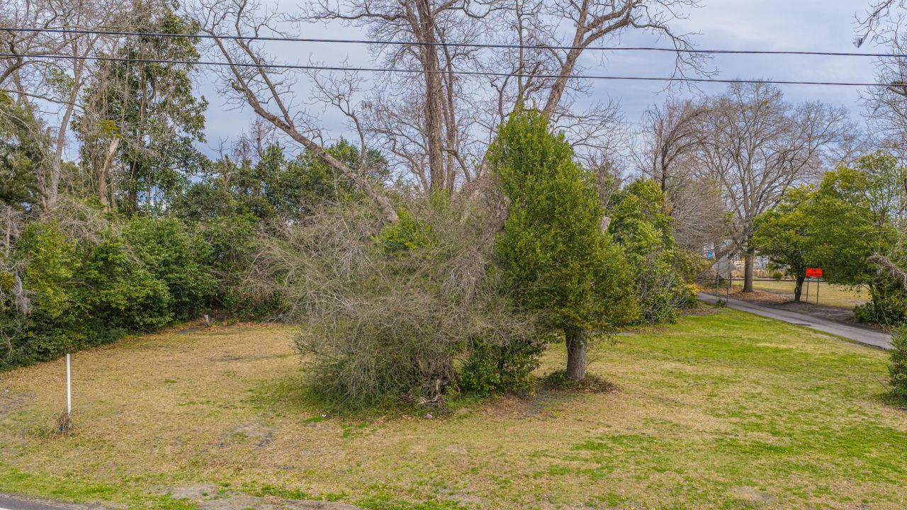 1001 W Richardson Avenue  Photo 12