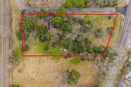 1001 W Richardson Avenue  photo 4