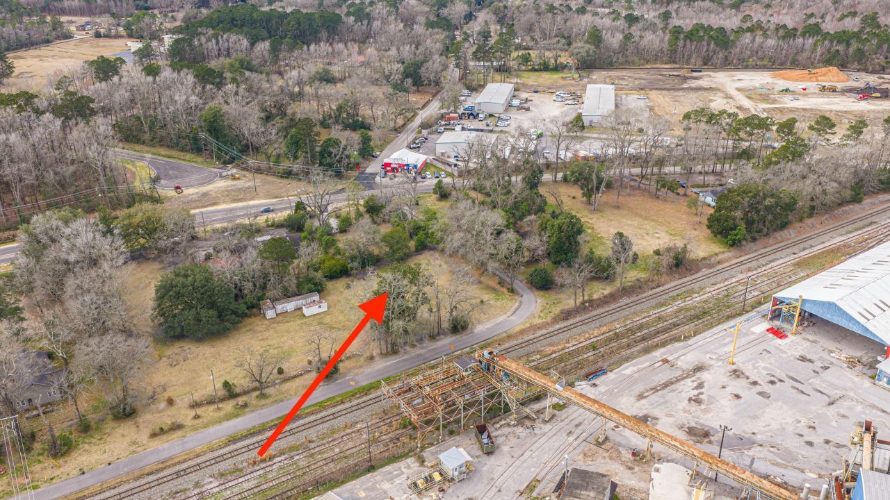 1001 W Richardson Avenue  Photo 5