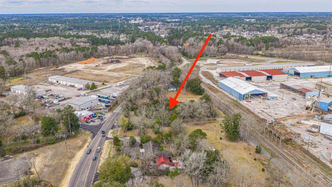 1001 W Richardson Avenue  Photo 6