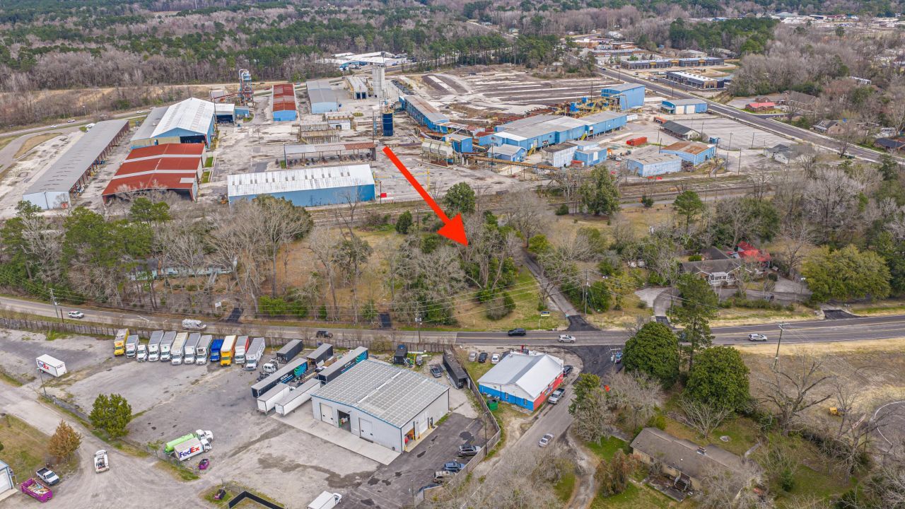 1001 W Richardson Avenue  Photo 8