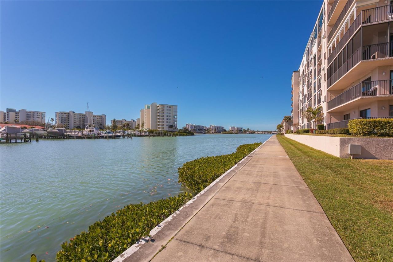 7600 Sun Island Drive S, Unit 707, South Pasadena, FL 33707 Photo