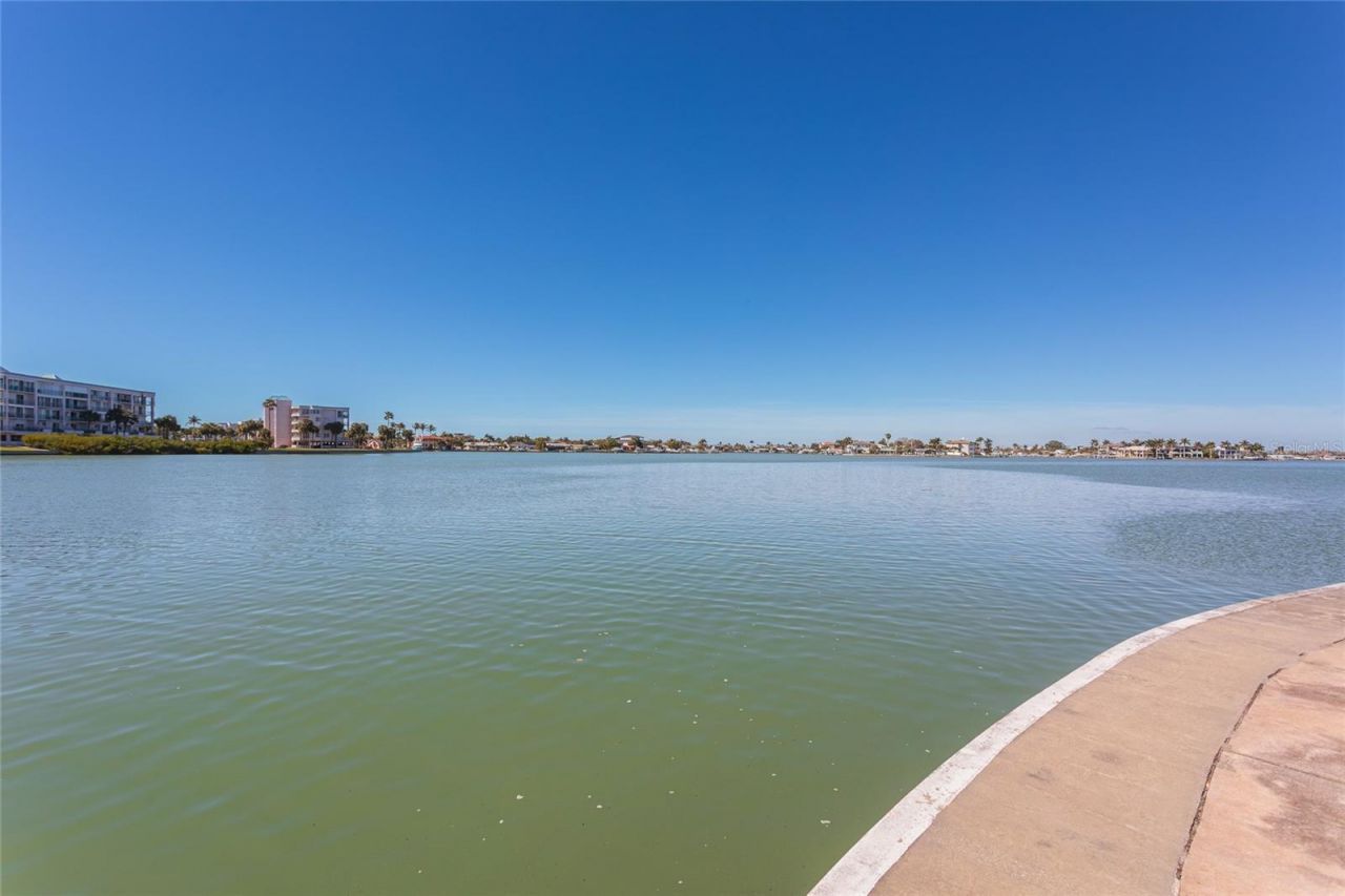 7600 Sun Island Drive S, Unit 707, South Pasadena, FL 33707 Photo
