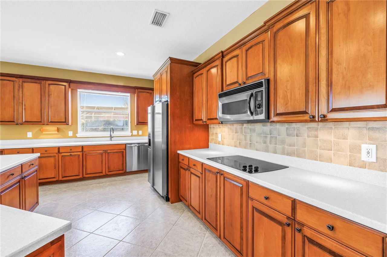 14365 Eagle Pointe Drive, Clearwater, FL 33762 Photo