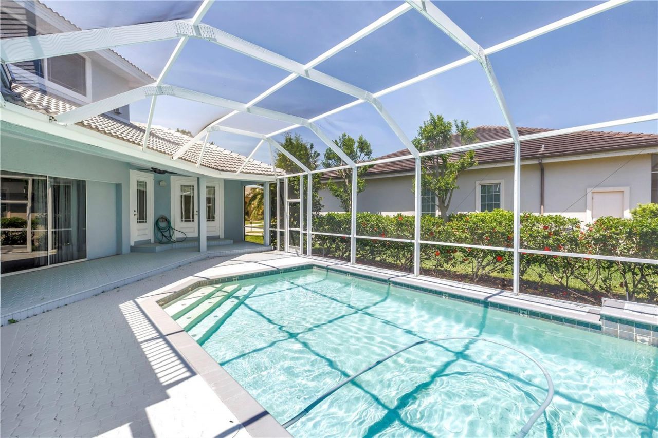 14365 Eagle Pointe Drive, Clearwater, FL 33762 Photo
