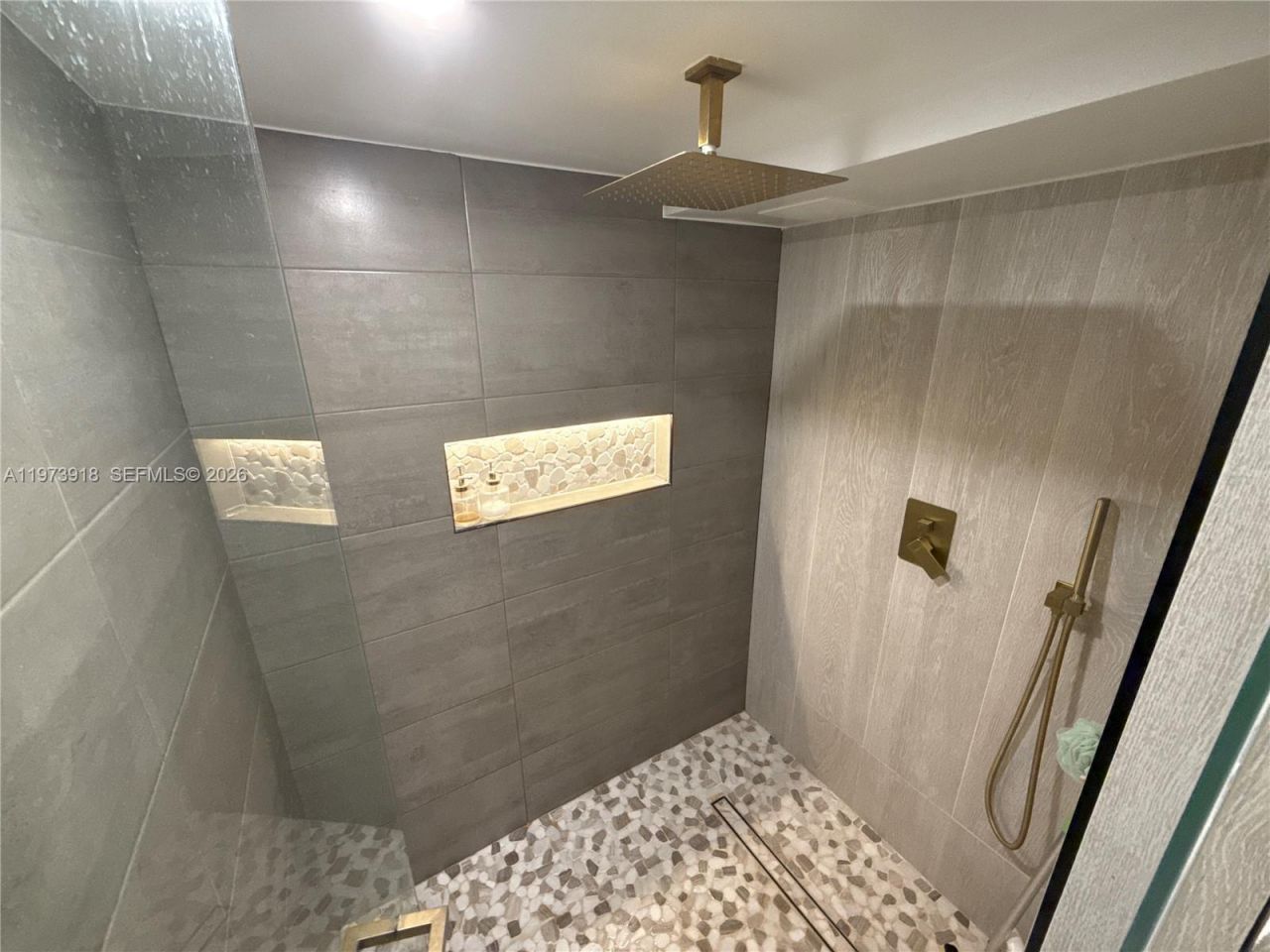 2333 Brickell Ave , Unit 1616, Miami, FL 33129 Photo