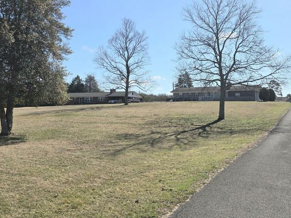 8200 Tazewell Pike, Corryton, TN 37721