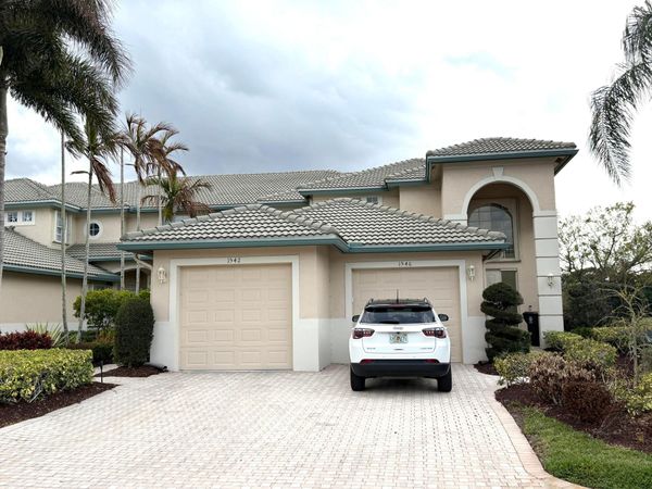 1546 SE Prestwick Lane, Unit 12d, Port St. Lucie, FL 34952