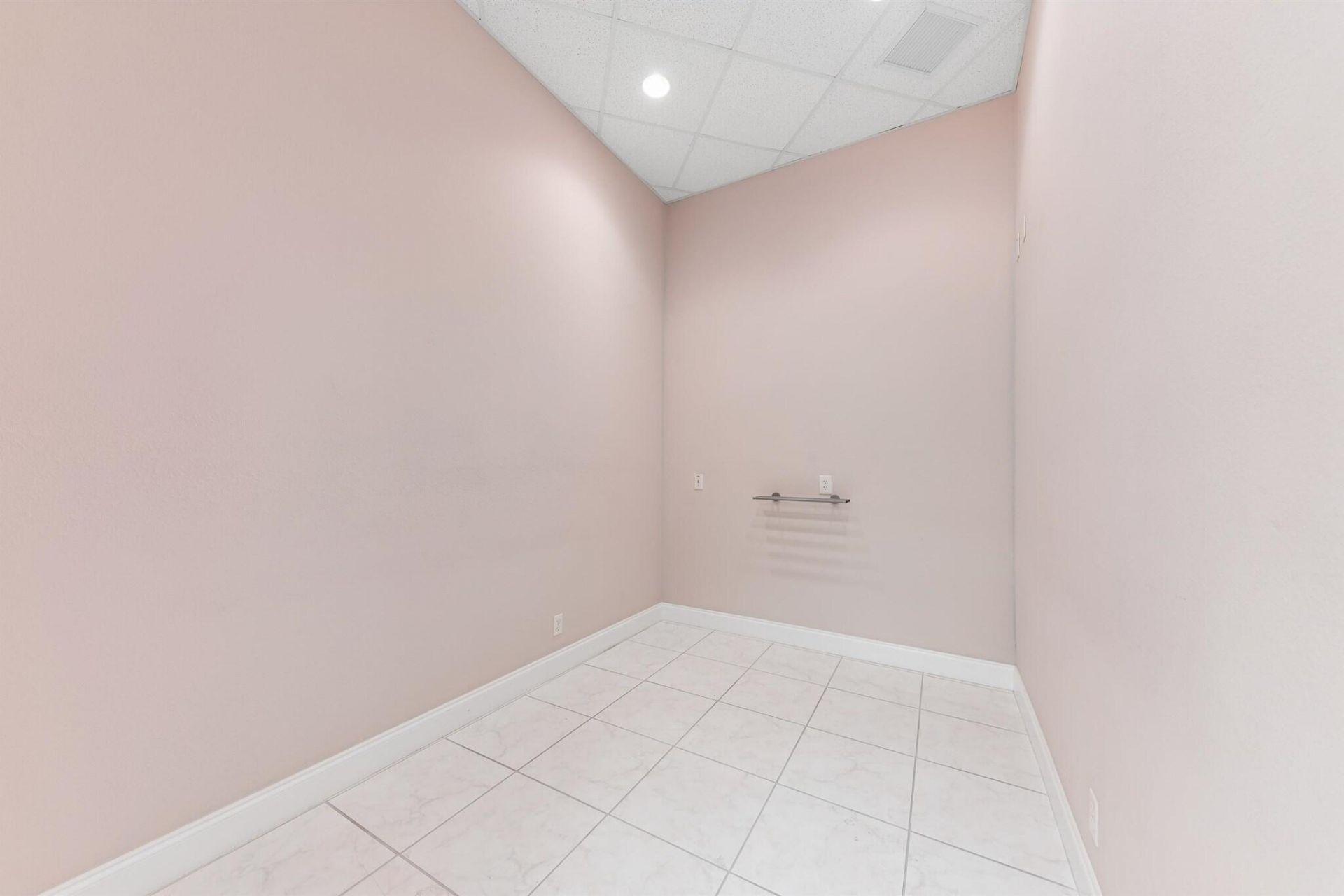 826 N Dixie Highway, Unit 11-15, Lantana, FL 33462 Photo