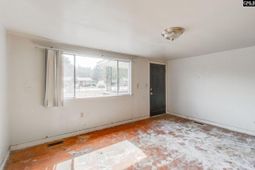 208 Kennerly Road  photo 4