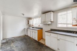 208 Kennerly Road  photo 4