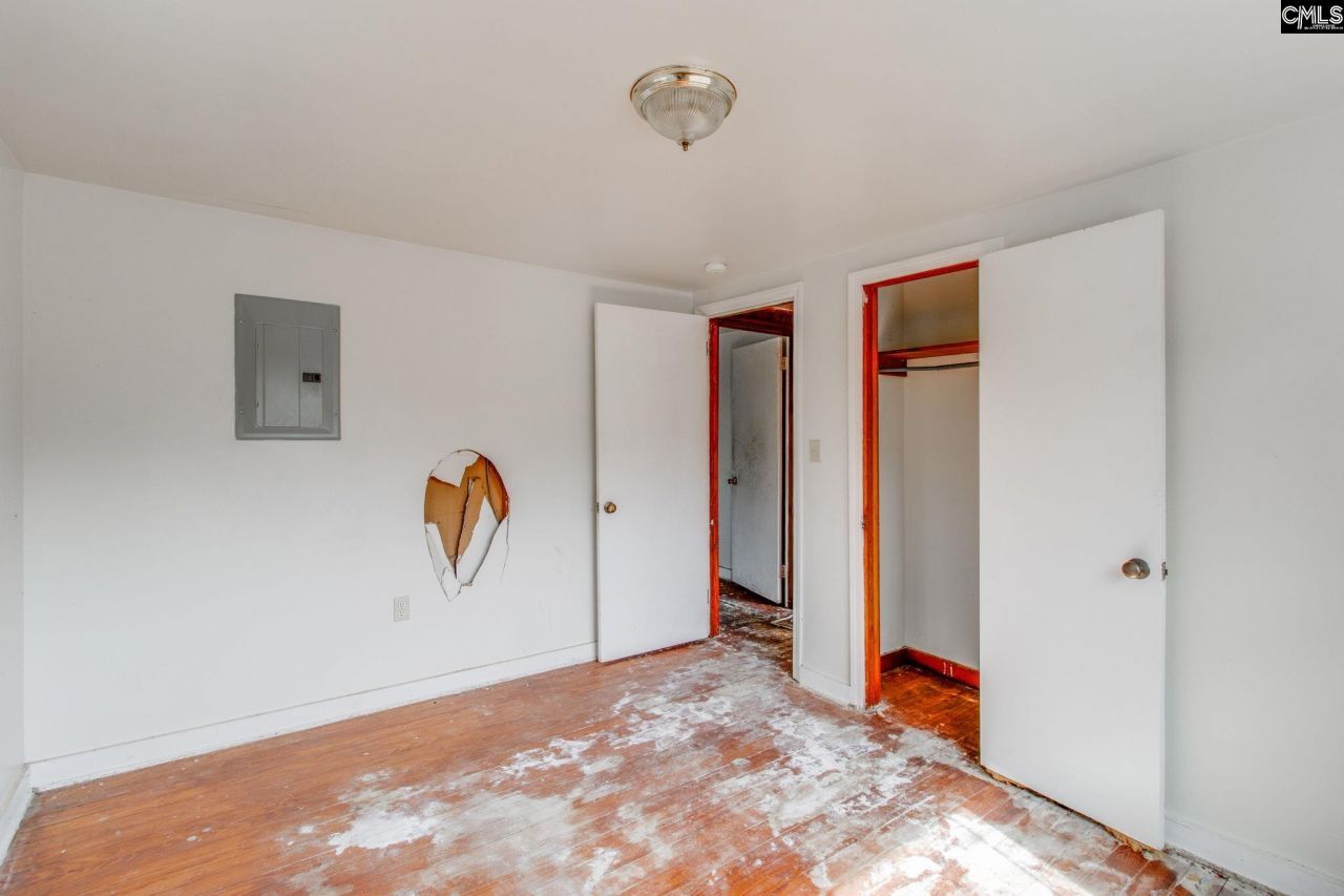 208 Kennerly Road  Photo 8