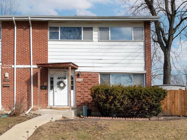 8000 W Lyons Street , Niles, IL 60714