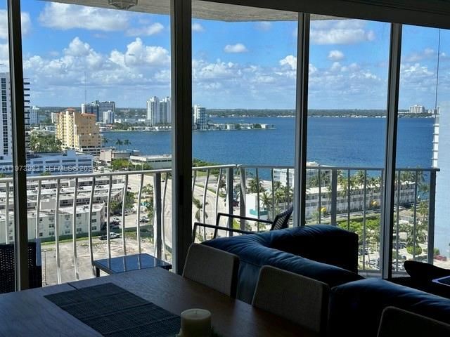 7601 E Treasure Dr , Unit 1905, North Bay Village, FL 33141 Photo