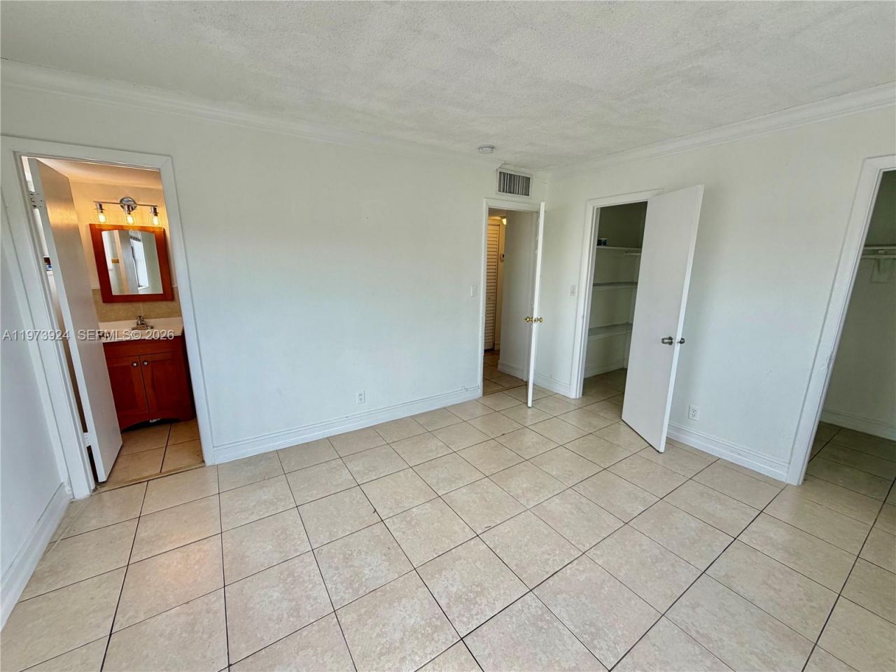 2008 Jackson St, Unit D7, Hollywood, FL 33020 Photo