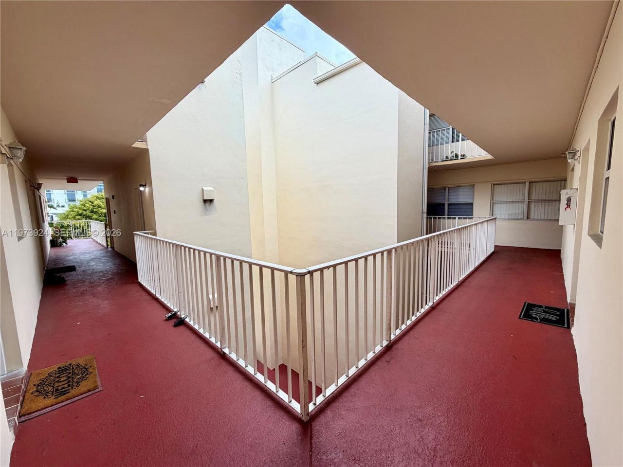 2008 Jackson St, Unit D7, Hollywood, FL 33020 Photo