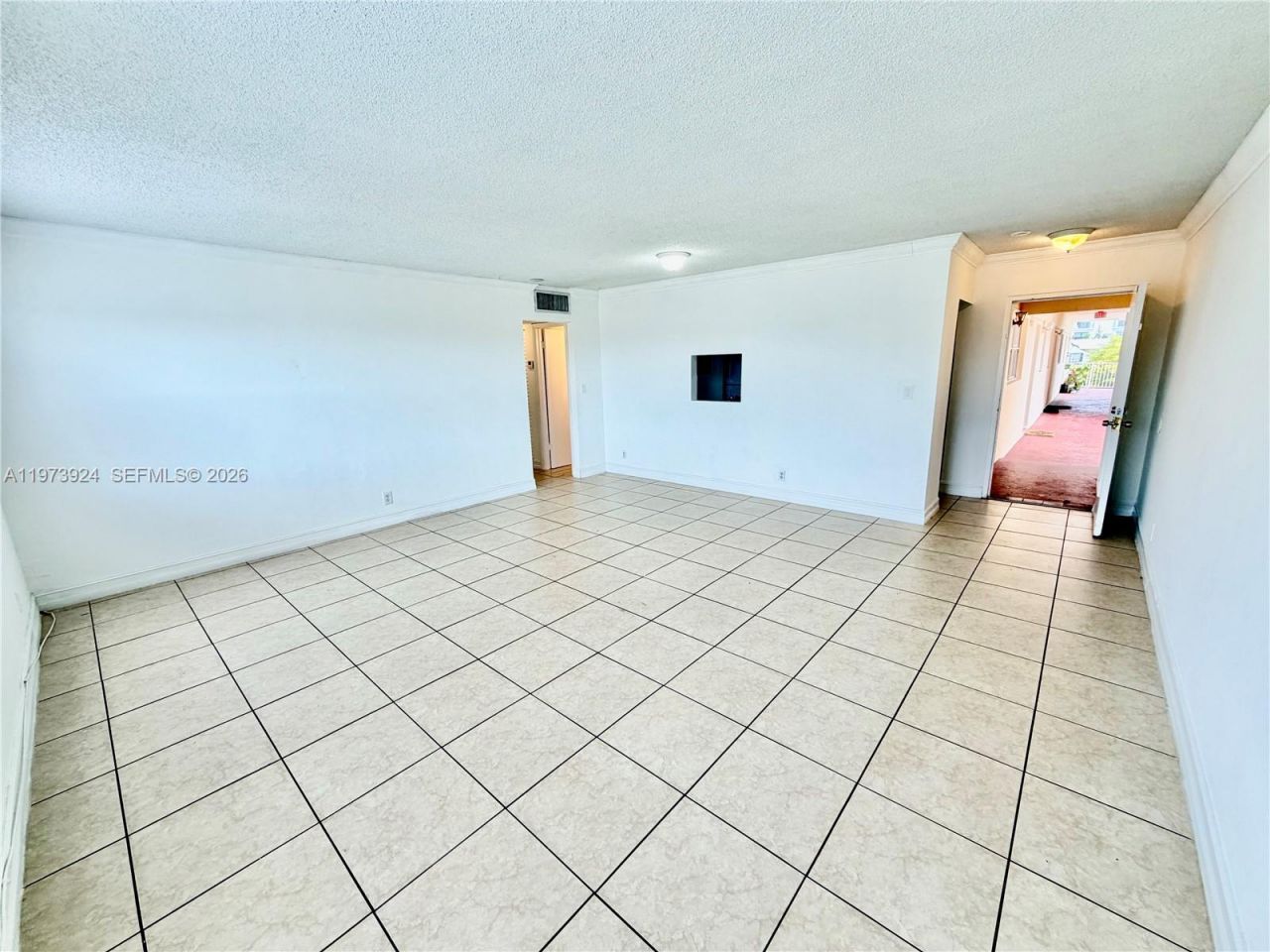 2008 Jackson St, Unit D7, Hollywood, FL 33020 Photo