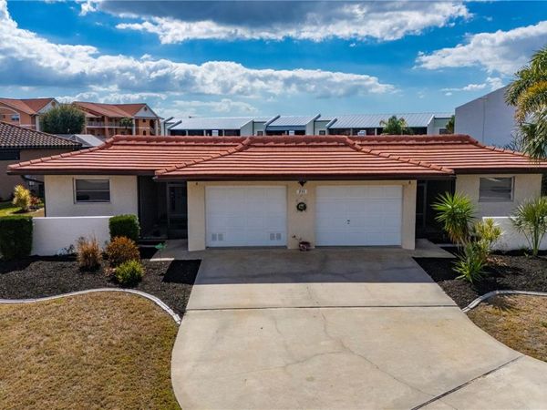 711 VIA TRIPOLI , PUNTA GORDA, FL 33950