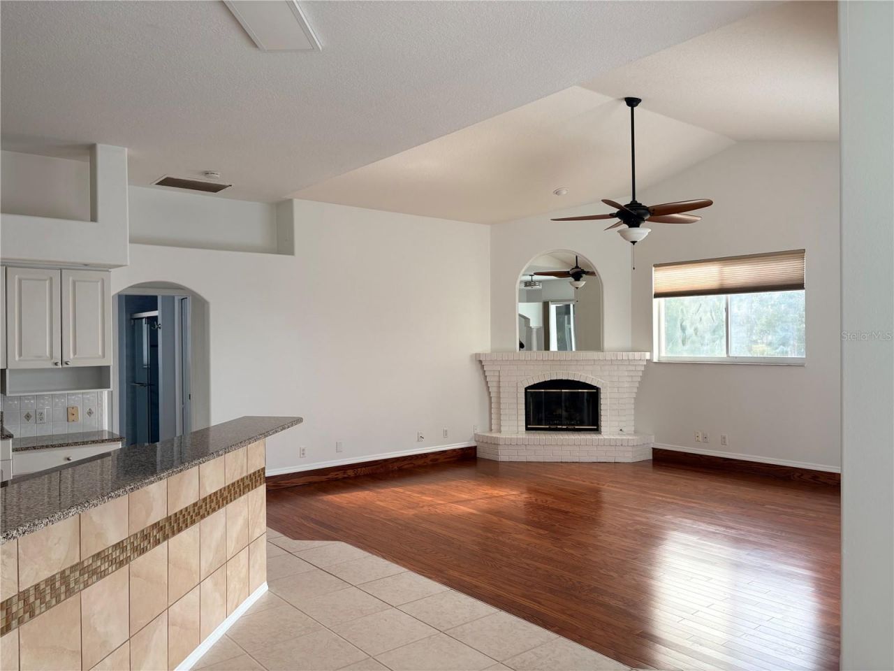 7207 39th Lane E, Sarasota, FL 34243 Photo