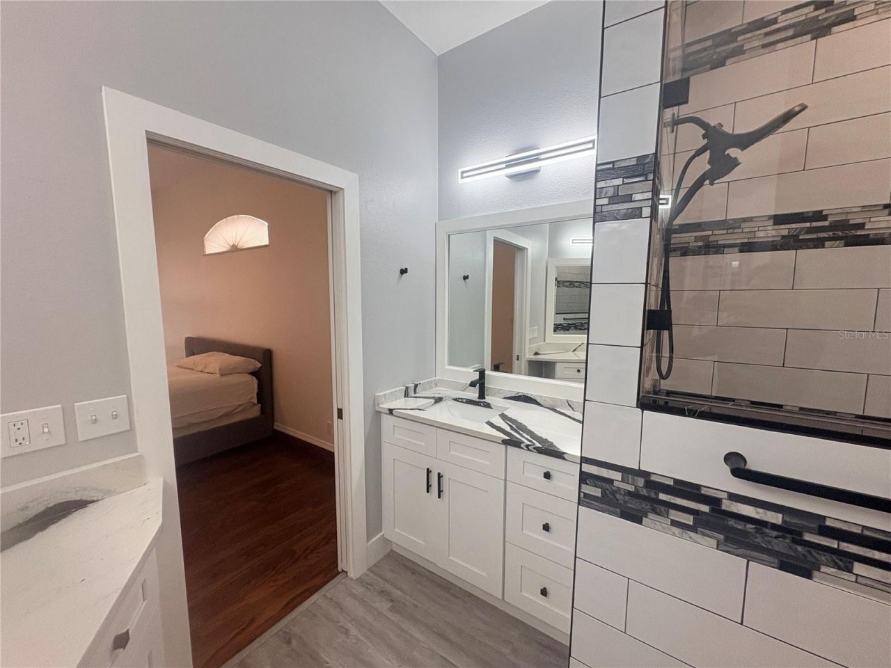 7207 39th Lane E, Sarasota, FL 34243 Photo