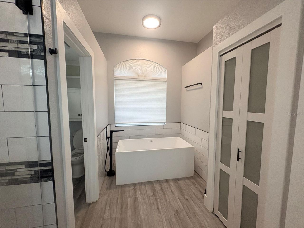 7207 39th Lane E, Sarasota, FL 34243 Photo