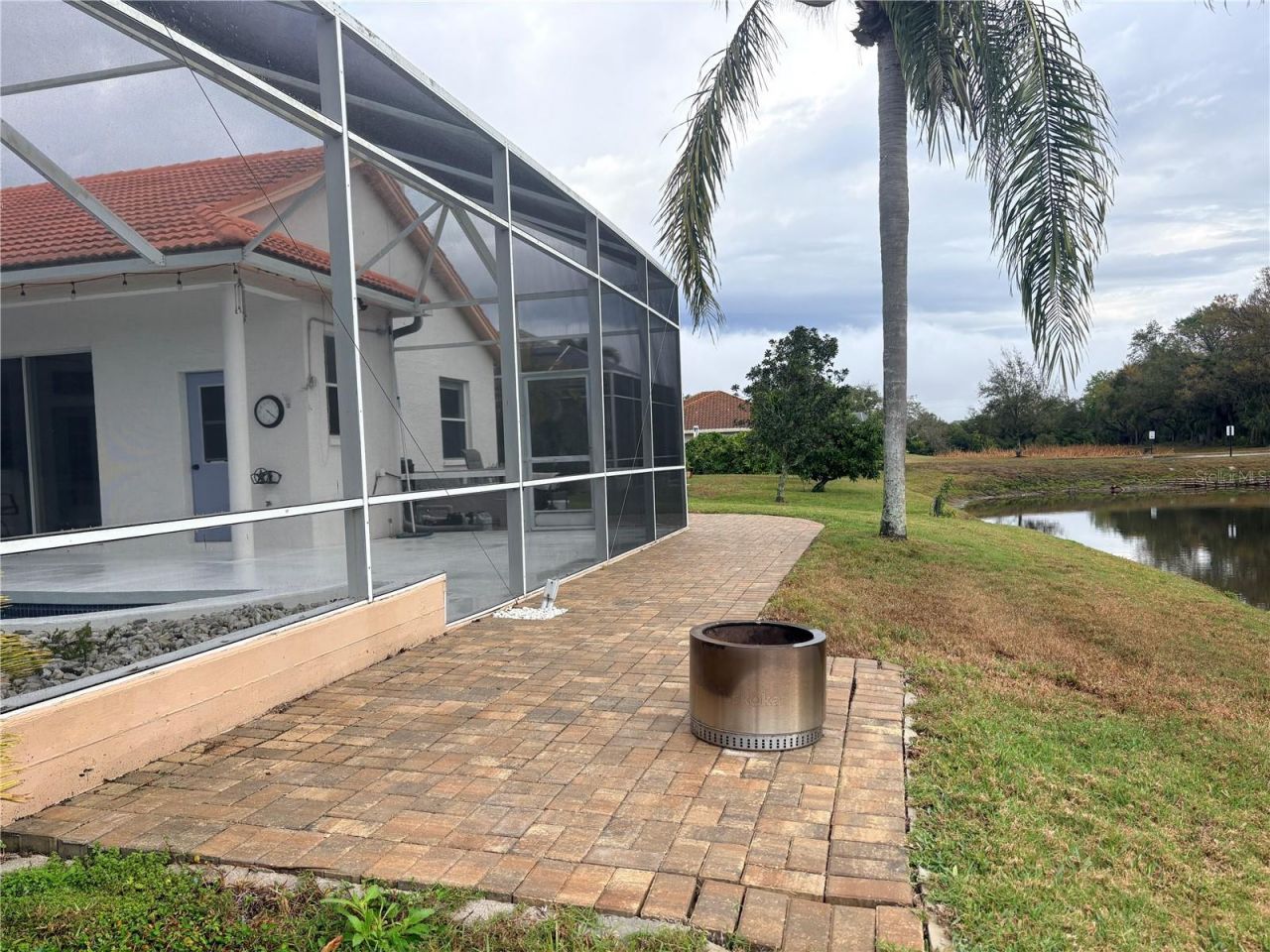 7207 39th Lane E, Sarasota, FL 34243 Photo