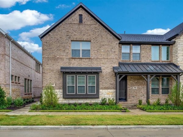 512 Parkside Drive, Argyle, TX 76226