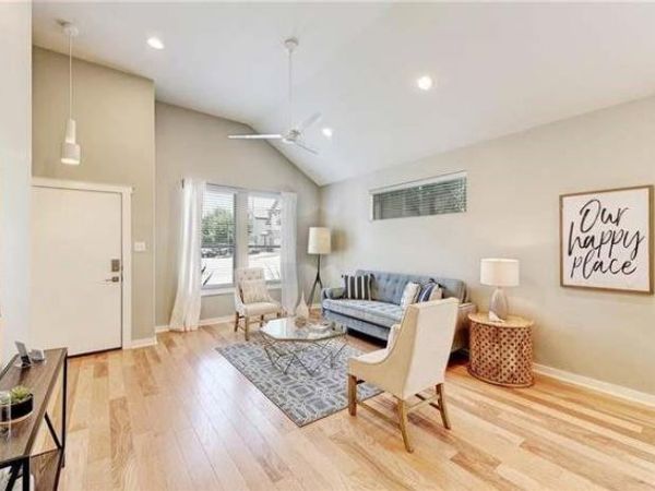 2001 Faro DR, Unit 15, Austin, TX 78741