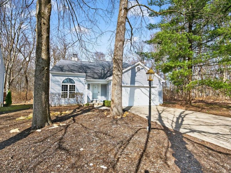 1013 Wittshire Lane, Unit 89, Anderson Twp, OH 45255 Photo 4