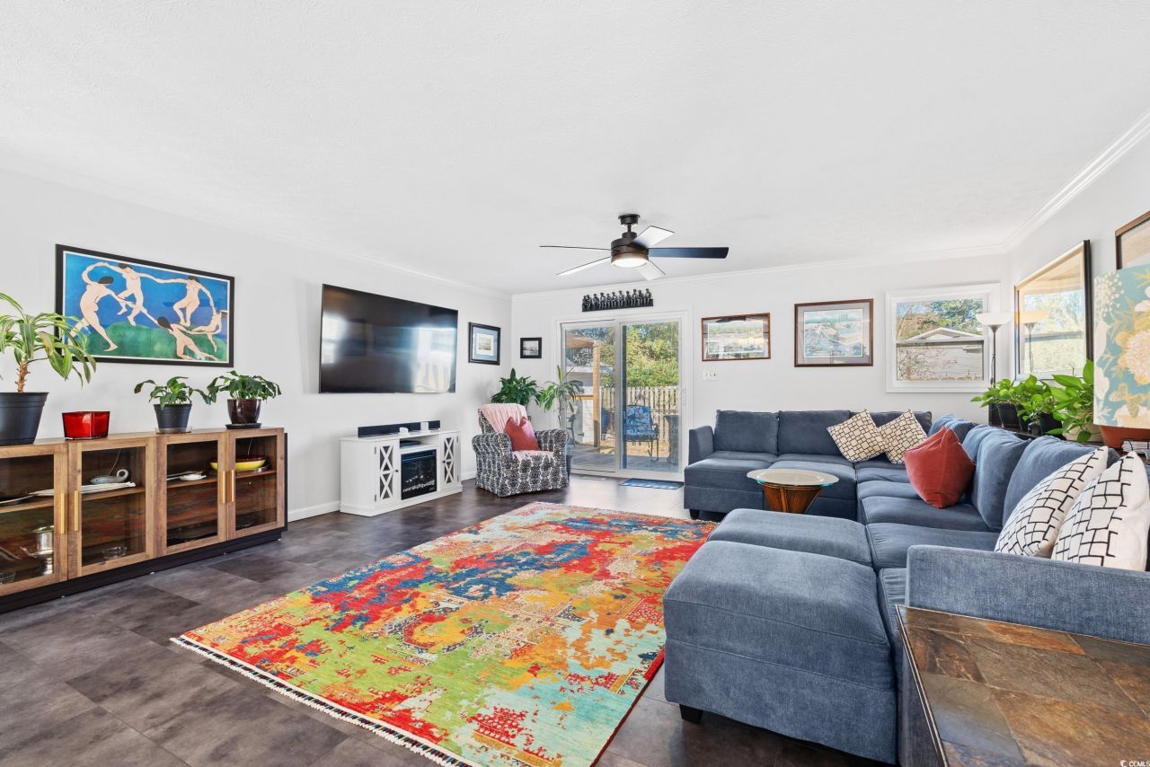 4405 Camellia Dr.  Photo 4