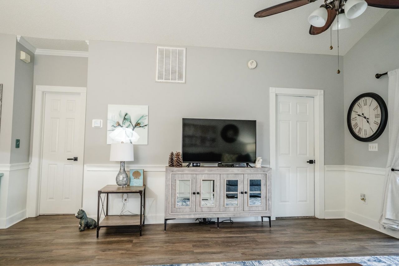 4681 Wild Iris Dr. Photo 6