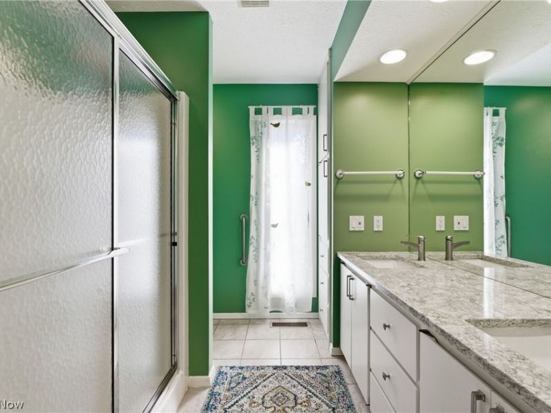 32933 Woodspring Circle, North Ridgeville, OH 44039 Photo 20