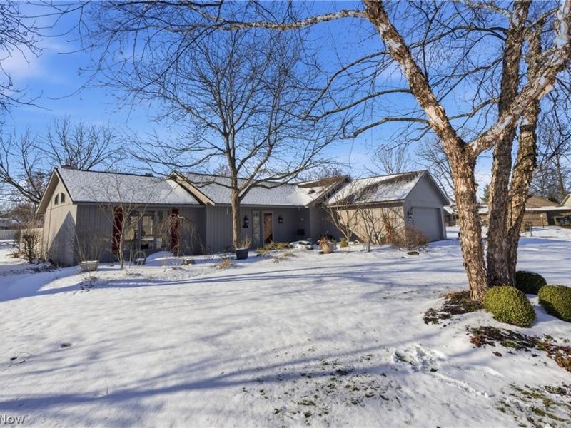 32933 Woodspring Circle, North Ridgeville, OH 44039 Photo 4