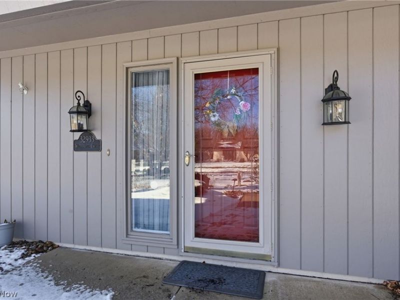 32933 Woodspring Circle, North Ridgeville, OH 44039 Photo 6