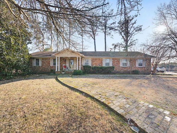 1205 W Clover, Corinth, MS 38834