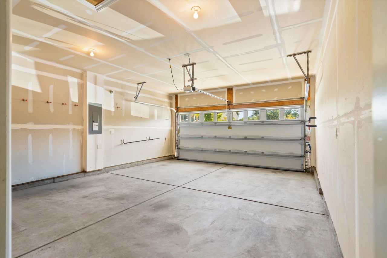 2930 Fontana Street Photo 17