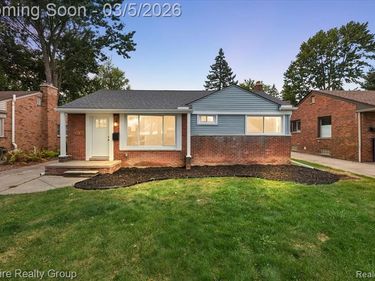 2038 Detroit Street, Dearborn, MI 48124