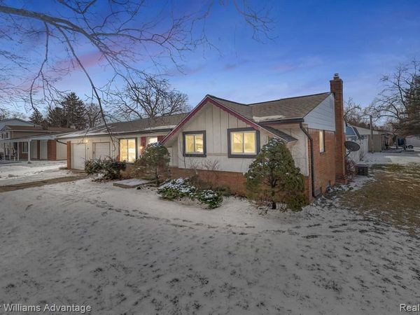 8735 Ringwood Drive, Commerce Twp, MI 48382