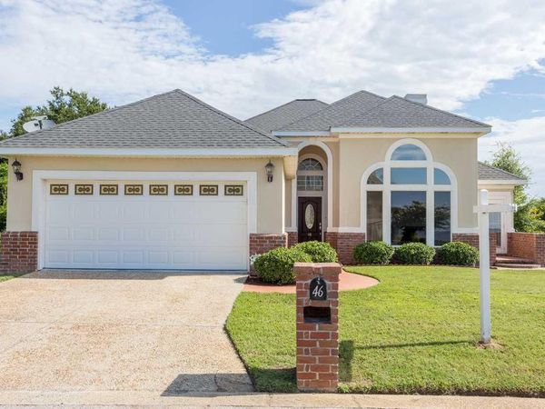 46 Bayshore Drive, Pensacola, FL 32507