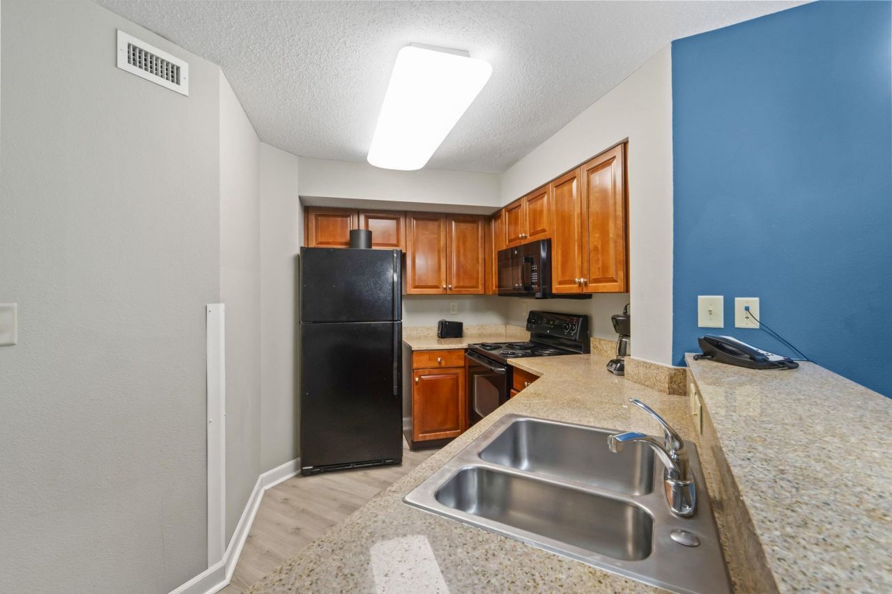 5300 N Ocean Blvd.  Photo 14