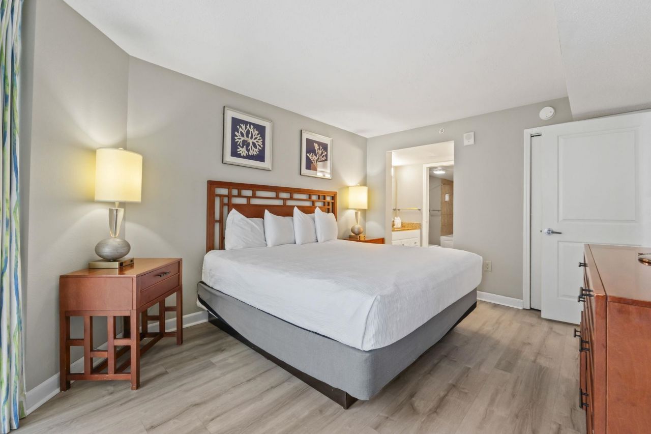 5300 N Ocean Blvd.  Photo 17