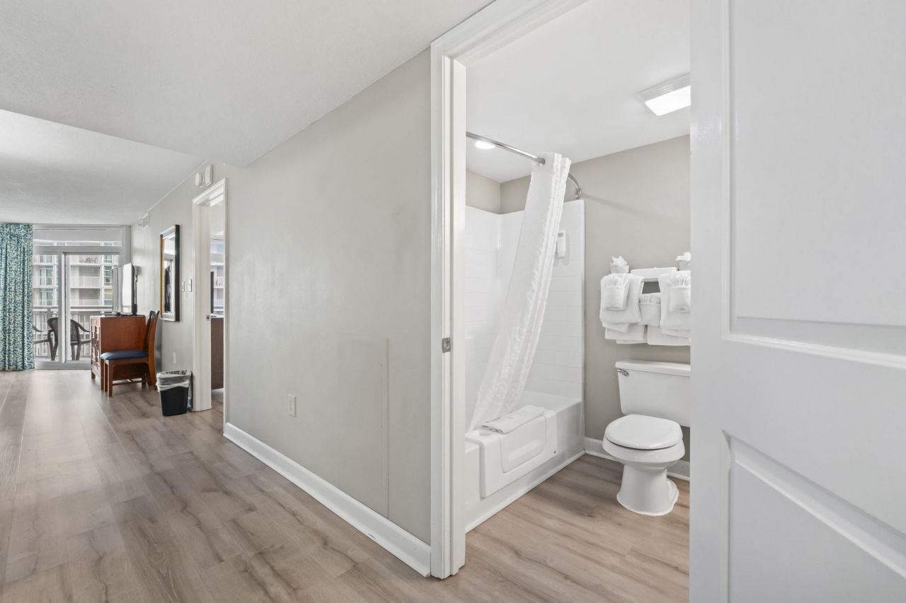 5300 N Ocean Blvd.  Photo 24