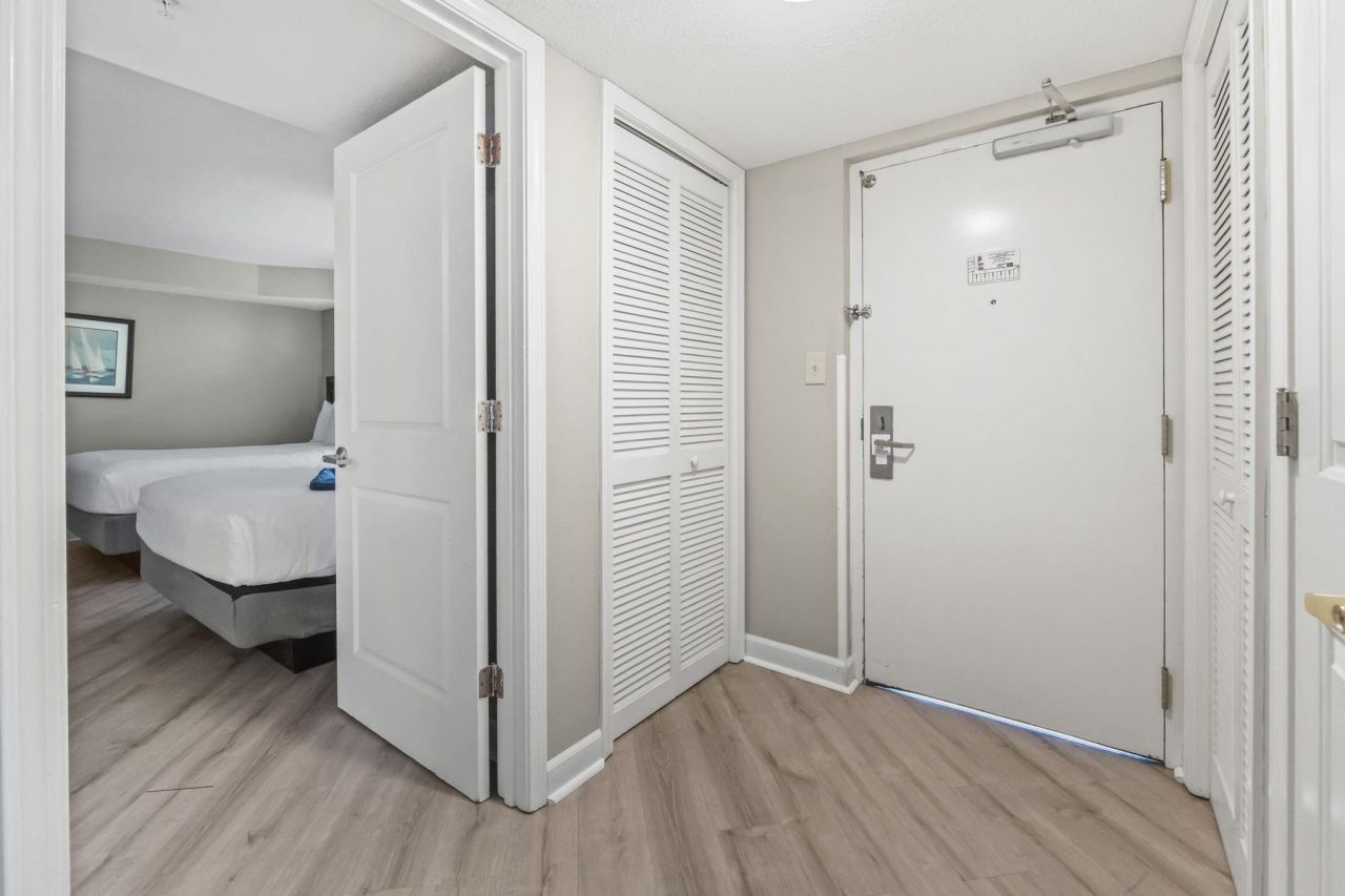 5300 N Ocean Blvd.  Photo 25