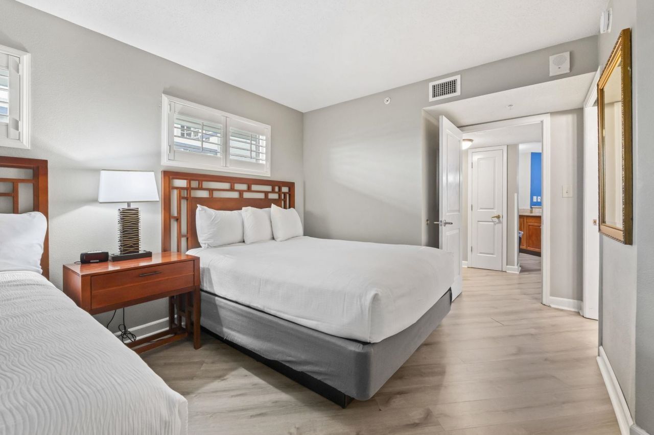 5300 N Ocean Blvd.  Photo 28