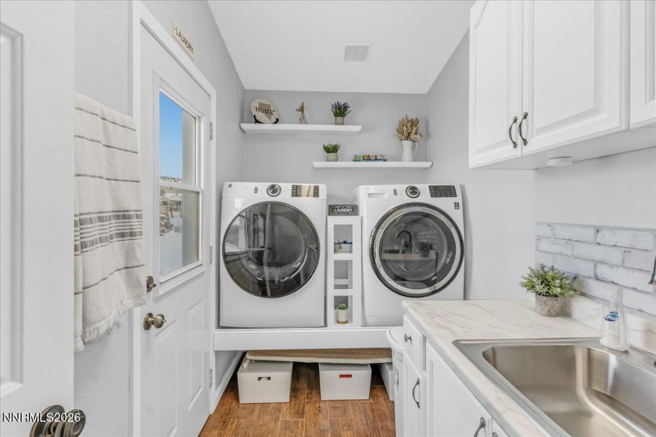 1360 Jackie Lane, Minden, NV 89423 Photo