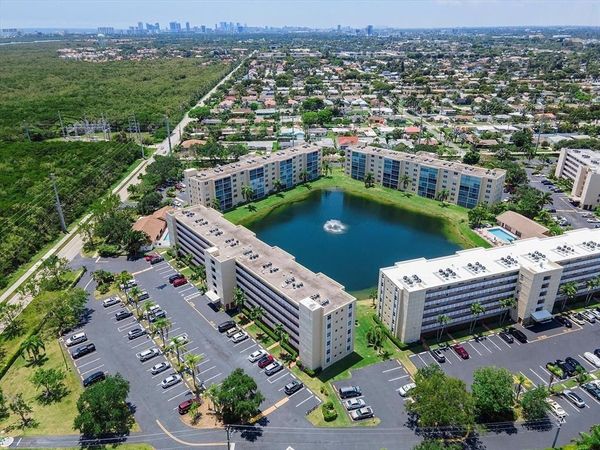 200 SE 5th Ave, Unit 606, Dania Beach, FL 33004