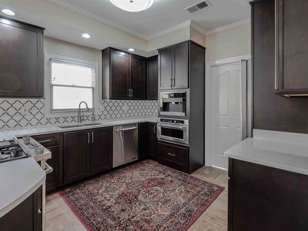 2461 EAGLERIDGE LN, Memphis, TN 38016